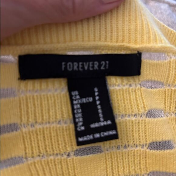 Forever 21 Yellow Cropped Cardigan Women's Sweater Sz Small - Picture 5 of 6